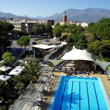 Mirasole International فندق جنوى