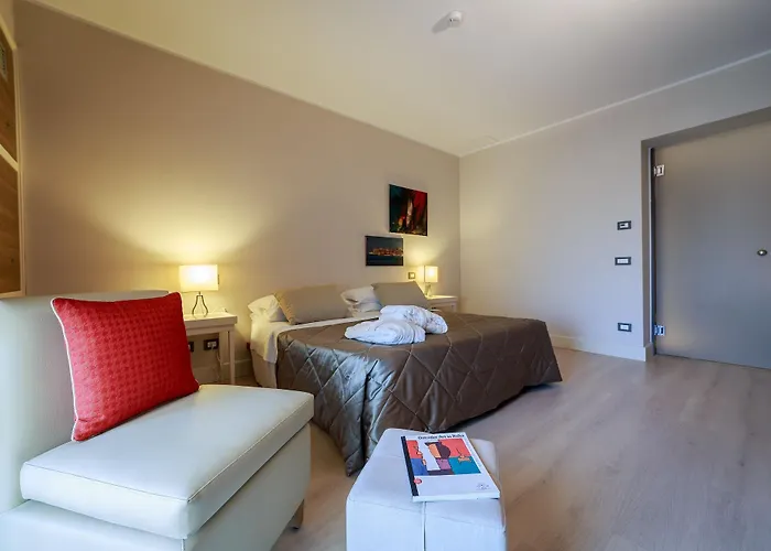 Mirasole International